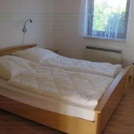 Mit Zwei Schlafzimmern Und Terrasse Apartment *